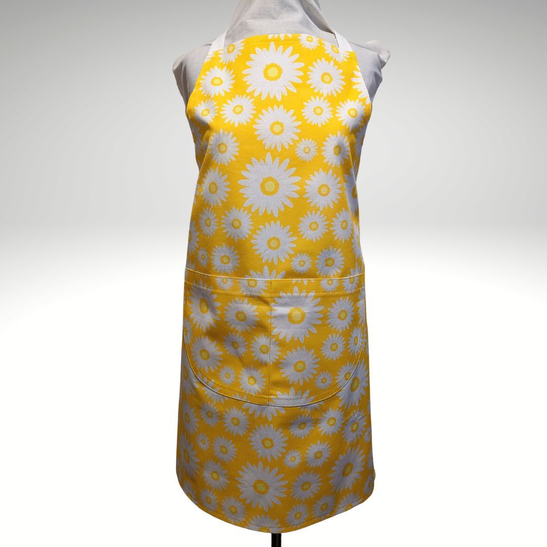 Daisy chain apron – Handmade by Brambleberry
